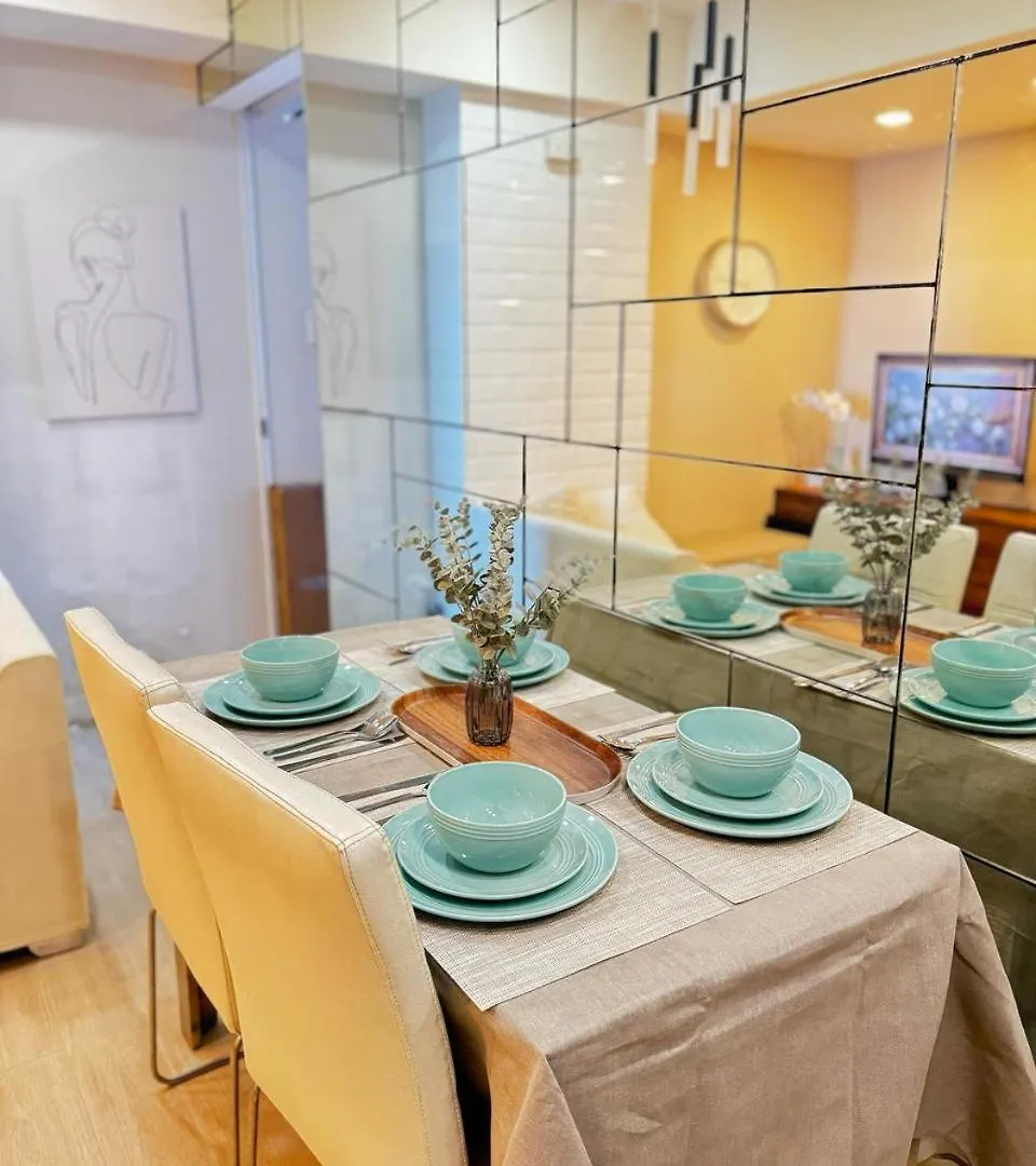 Revibe Staycation Manila Aparthotel